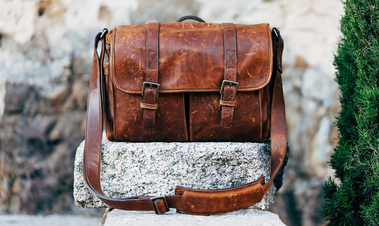 DIY: Turning an Old Canvas Tarp into a Luxe-Lined Tote Bag